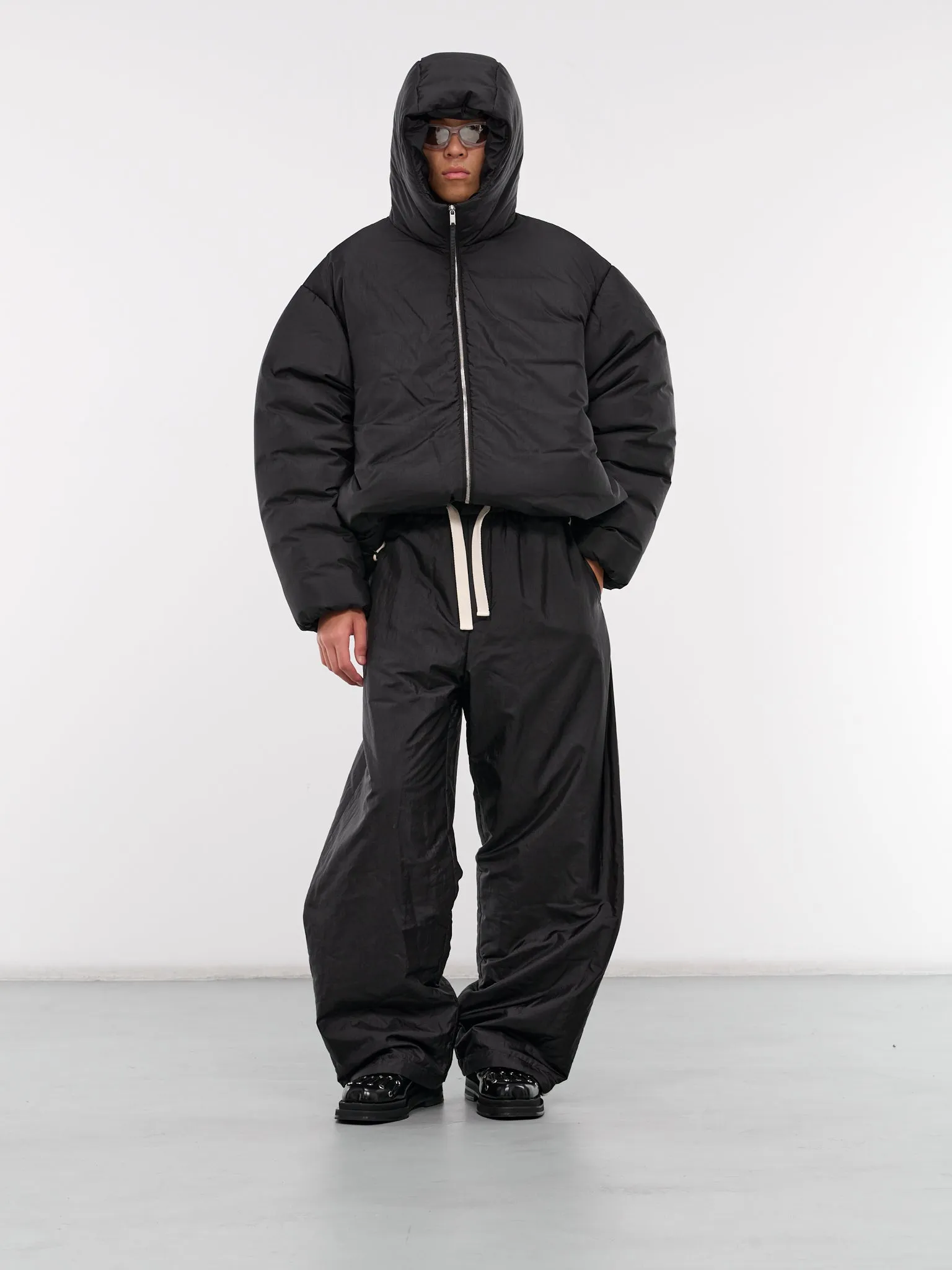 Down Jacket (J47AF0132-J70003-BLACK)