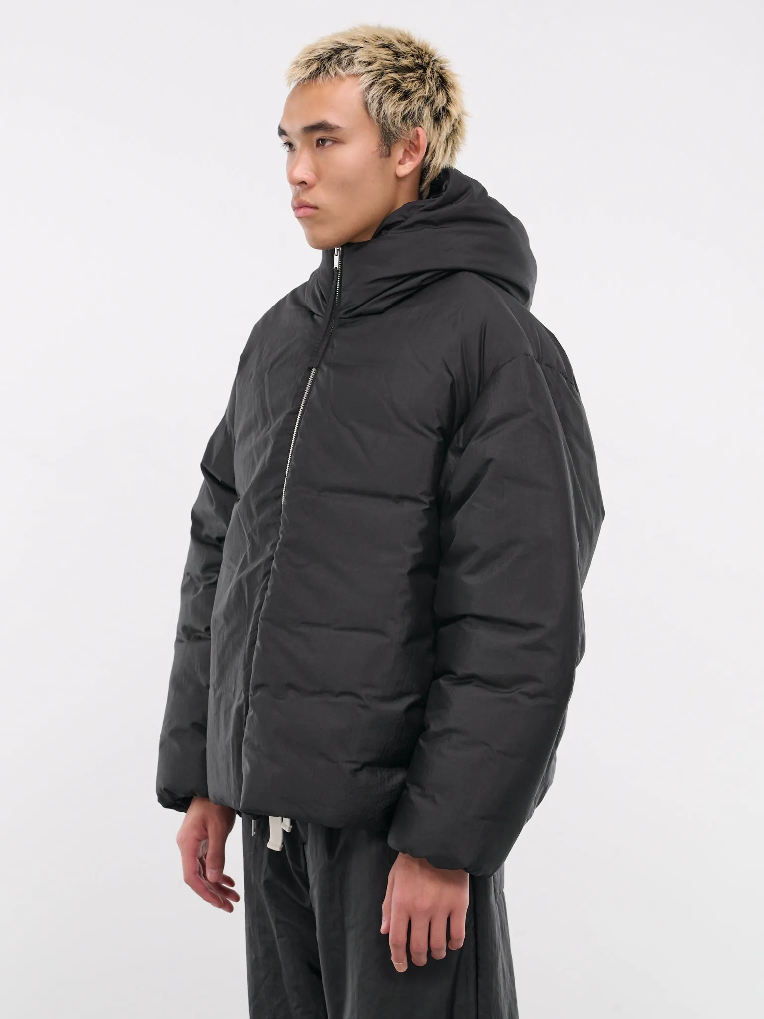 Down Jacket (J47AF0132-J70003-BLACK)