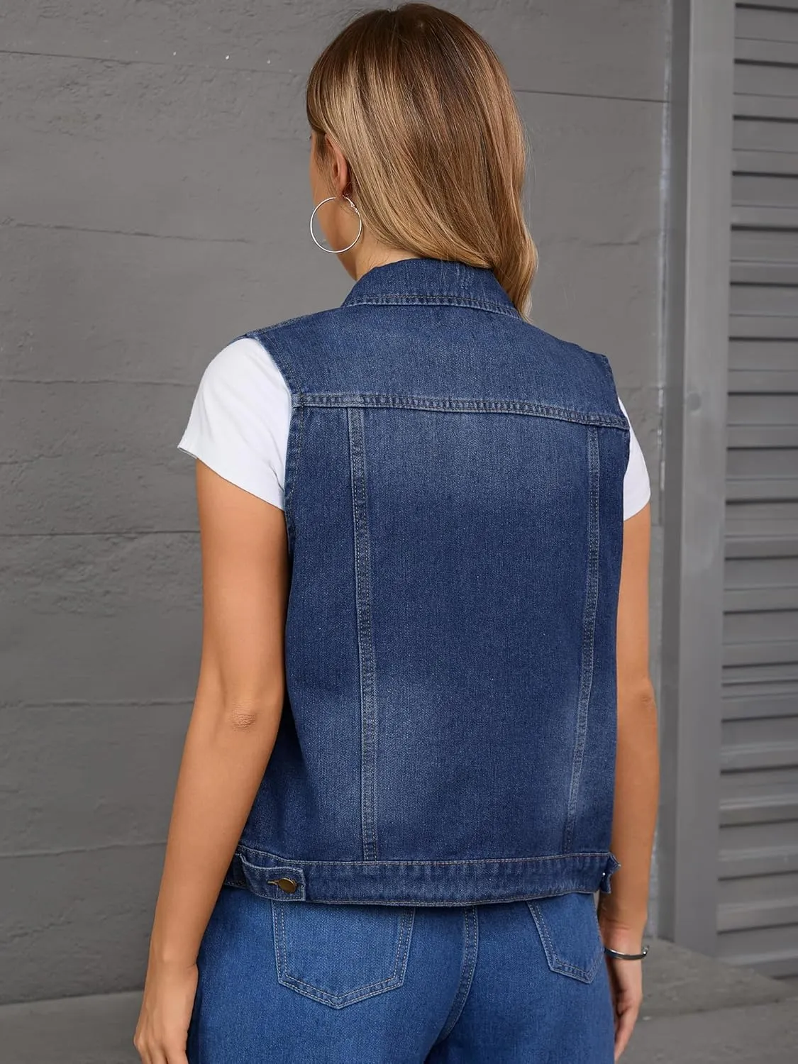 Women's Denim Vest Button Down Jacket W Chest Flap Pockets Washed Distressed Sleeveless Jean Jacket