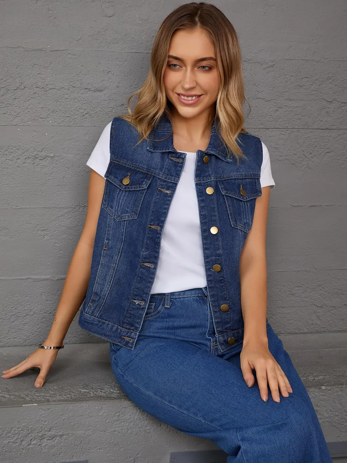 Women's Denim Vest Button Down Jacket W Chest Flap Pockets Washed Distressed Sleeveless Jean Jacket